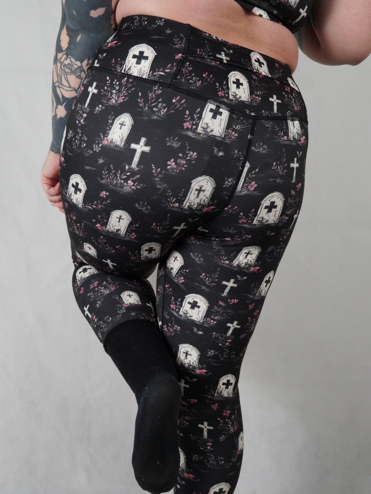 Cute Graveyard - Full Length Leggings