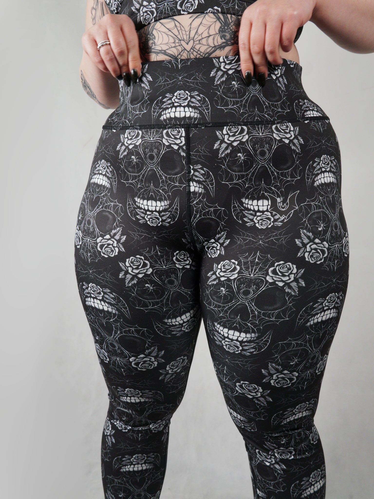 Webbed Skull - Full Length Leggings